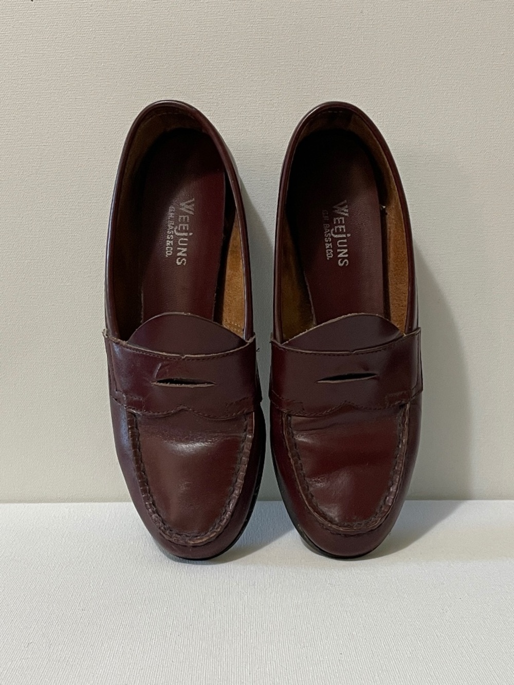 Vintage Bass "Weejun" Women's Size 8 AA Oxblood Leather Penny Loafers